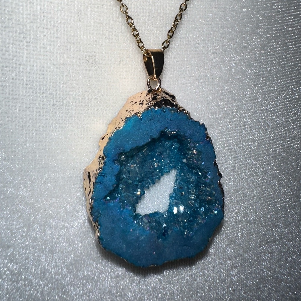 Raw Blue Amethyst Crystal Quartz Druzy Pendant Gold tone plated Necklace